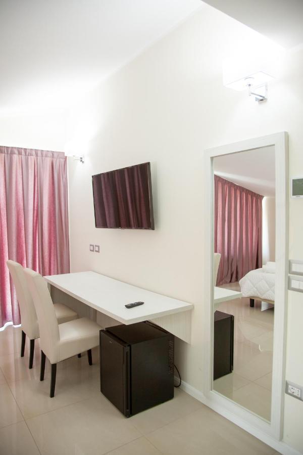 טורה מליסה Hotel Dolce Stella מראה חיצוני תמונה
