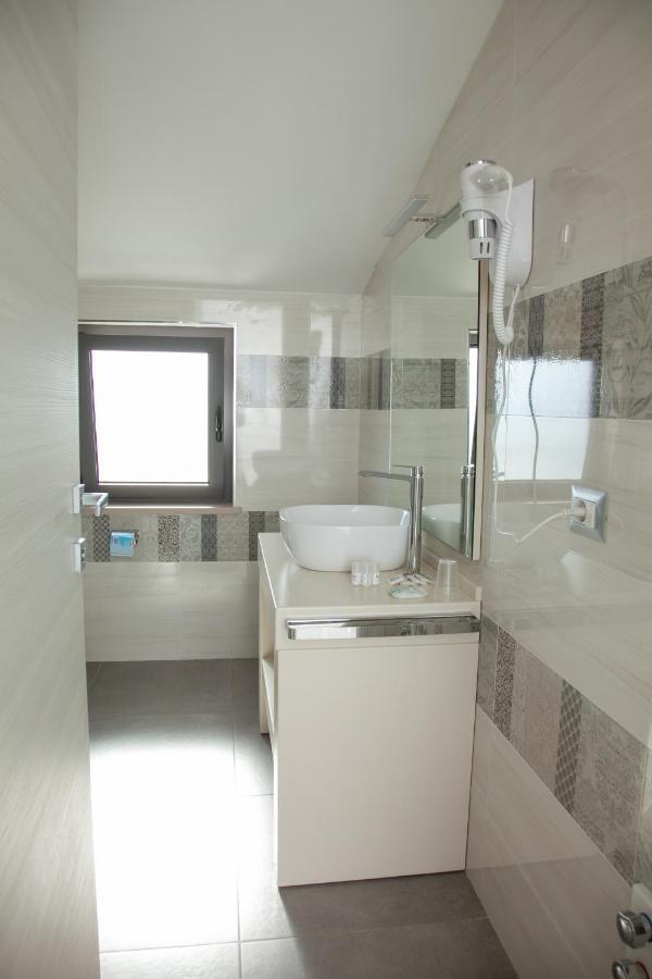 טורה מליסה Hotel Dolce Stella מראה חיצוני תמונה
